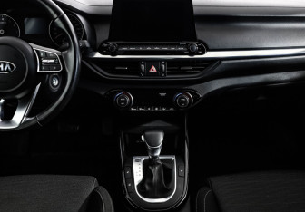 Подержанный автомобиль Kia Cerato Sedan 2020 года (15 фото)