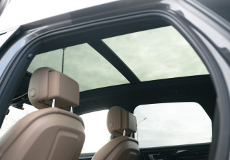 Подержанный автомобиль Porsche Cayenne 2020 года (19 фото)