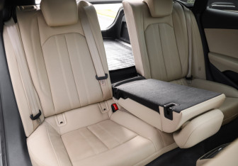 Подержанный автомобиль Audi A5 Liftback 2020 года (34 фото)