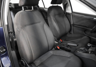 Подержанный автомобиль Volkswagen Jetta Sedan 2014 года (18 фото)