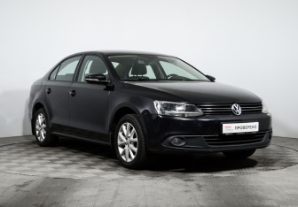 Подержанный автомобиль Volkswagen Jetta Sedan 2013 года (3 фото)