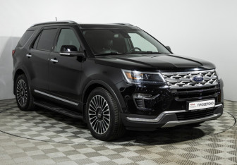 Подержанный автомобиль Ford Explorer 2019 года (3 фото)