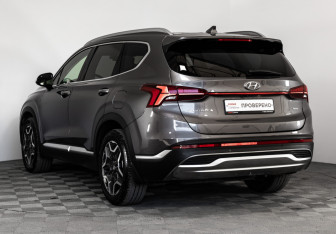 Подержанный автомобиль Hyundai Santa Fe 2023 года (8 фото)
