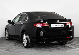 Подержанный автомобиль Honda Accord Sedan 2011 года (7 фото)
