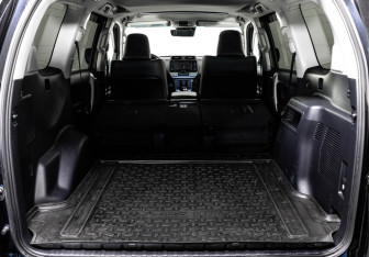 Подержанный автомобиль Toyota Land Cruiser Prado 2021 года (39 фото)