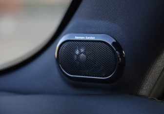 Подержанный автомобиль MINI Hatch 2019 года (22 фото)