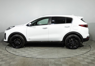 Подержанный автомобиль Kia Sportage 2018 года (8 фото)
