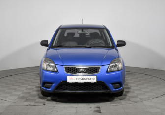 Подержанный автомобиль Kia Rio Hatchback 2010 года (2 фото)