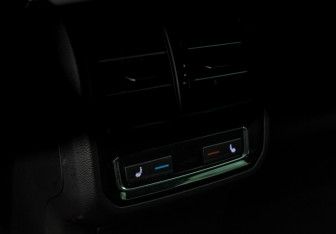 Подержанный автомобиль Volkswagen Passat Wagon 2018 года (23 фото)