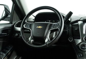 Подержанный автомобиль Chevrolet Tahoe 2016 года (22 фото)
