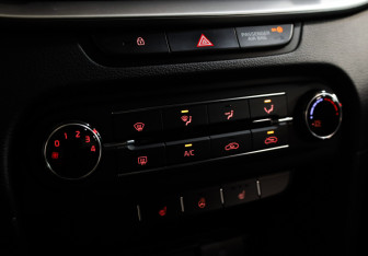 Подержанный автомобиль Kia Ceed Hatchback 2020 года (15 фото)