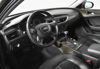 Подержанный автомобиль Audi A6 Sedan 2013 года (9 фото)