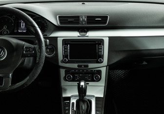 Подержанный автомобиль Volkswagen Passat Sedan 2011 года (14 фото)