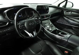 Подержанный автомобиль Hyundai Santa Fe 2021 года (11 фото)