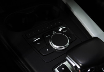 Подержанный автомобиль Audi A4 Sedan 2018 года (20 фото)