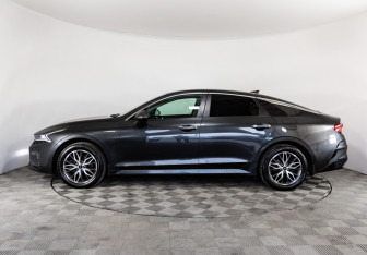 Подержанный автомобиль Kia K5 2021 года (8 фото)