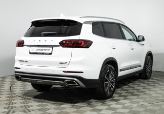 Подержанный автомобиль Chery Tiggo 8 Pro 2021 года (5 фото)