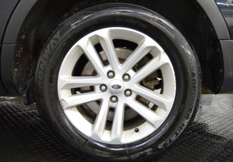 Подержанный автомобиль Ford Explorer 2015 года (7 фото)