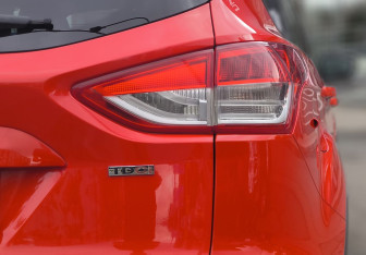 Подержанный автомобиль Ford Kuga 2013 года (9 фото)