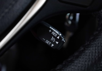 Подержанный автомобиль Toyota RAV4 2013 года (13 фото)