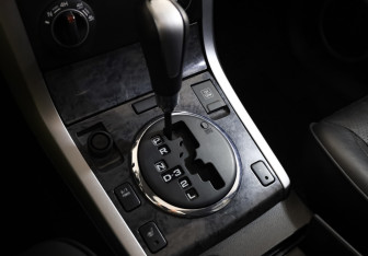 Подержанный автомобиль Suzuki Grand Vitara 2010 года (16 фото)