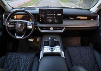 Подержанный автомобиль Tank 500 2023 года (8 фото)