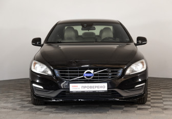 Подержанный автомобиль Volvo S60 2014 года (2 фото)