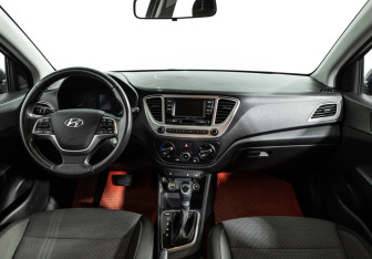 Подержанный автомобиль Hyundai Solaris Sedan 2019 года (13 фото)