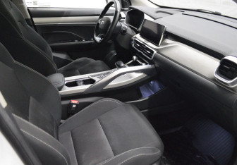 Подержанный автомобиль Belgee X50 2024 года (12 фото)