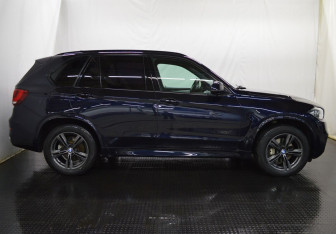 Подержанный автомобиль BMW X5 2015 года (4 фото)