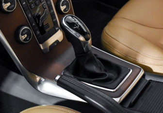 Подержанный автомобиль Volvo V40 Cross Country 2017 года (11 фото)