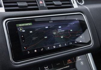 Подержанный автомобиль Land Rover Range Rover Sport 2018 года (20 фото)