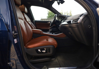 Подержанный автомобиль BMW X5 2019 года (32 фото)