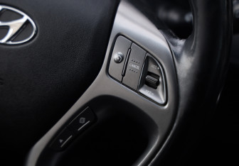 Подержанный автомобиль Hyundai ix35 2014 года (11 фото)