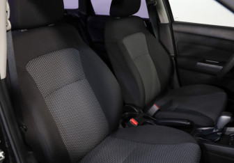 Подержанный автомобиль Suzuki Vitara 2016 года (19 фото)