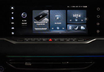 Подержанный автомобиль Voyah Free 2023 года (18 фото)