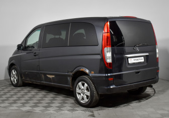 Подержанный автомобиль Mercedes-Benz Viano 2007 года (7 фото)