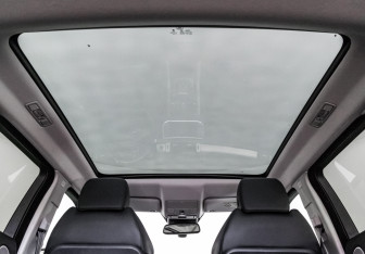 Подержанный автомобиль Land Rover Range Rover Evoque 2017 года (27 фото)