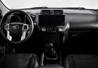 Подержанный автомобиль Toyota Land Cruiser Prado 2016 года (14 фото)