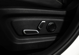 Подержанный автомобиль Changan UNI-K 2023 года (25 фото)