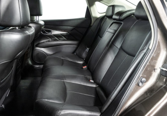 Подержанный автомобиль Infiniti Q70 2016 года (10 фото)