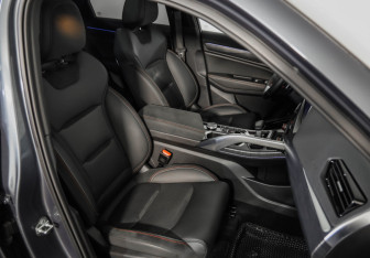 Подержанный автомобиль Geely Tugella 2023 года (25 фото)