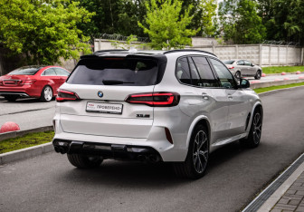 Подержанный автомобиль BMW X5 2021 года (7 фото)