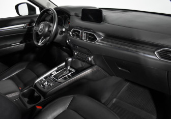 Подержанный автомобиль Mazda CX-5 2017 года (17 фото)