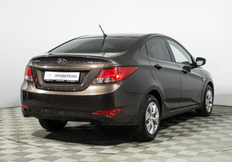 Подержанный автомобиль Hyundai Solaris Sedan 2015 года (5 фото)