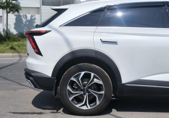 Подержанный автомобиль Haval F7 2025 года (7 фото)
