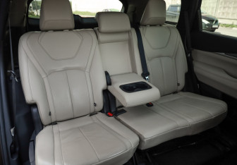 Подержанный автомобиль Infiniti QX60 2022 года (29 фото)