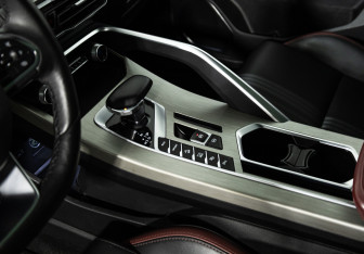 Подержанный автомобиль Geely Coolray 2023 года (20 фото)