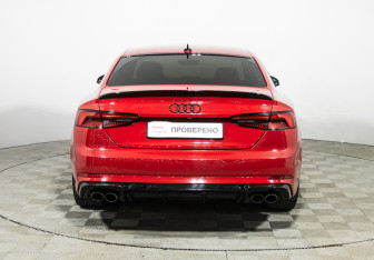 Подержанный автомобиль Audi A5 Coupe 2016 года (6 фото)