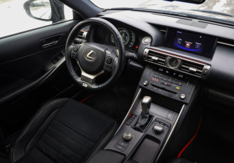 Подержанный автомобиль Lexus IS Sedan 2014 года (11 фото)